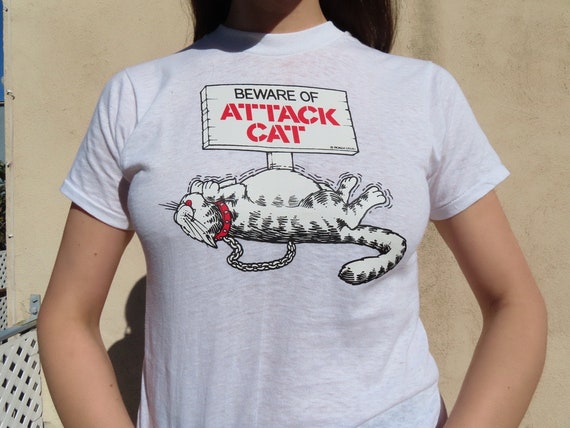 1980s Kitty Shirt Beware of Attack Cat Sign Novel… - image 2