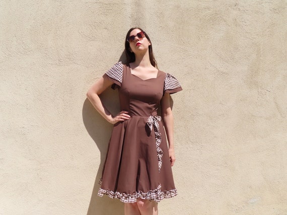 CLEARANCE SALE 1950s Swing Dress Circle Skirt Bro… - image 3