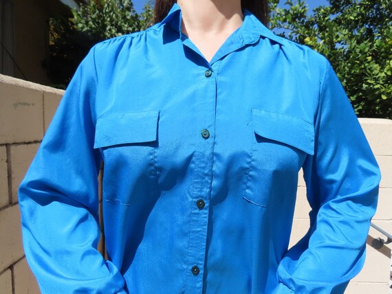 CLEARANCE SALE 1980s Electric Blue Shirt Button D… - image 2