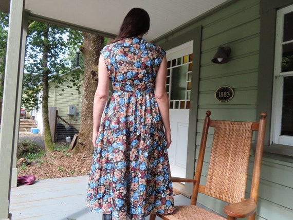 1960s Floral Dress Full Circle Skirt V-Neck Sleev… - image 9