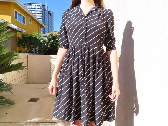 1980s Striped Dress Black White Diagonal Stripe S… - image 4