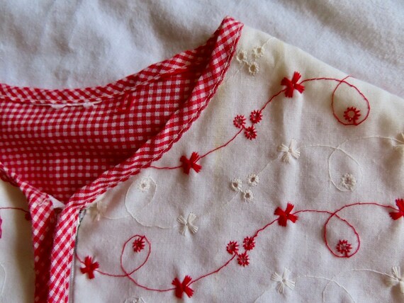 1960s Gingham Dress Red White Zip Front Embroider… - image 7