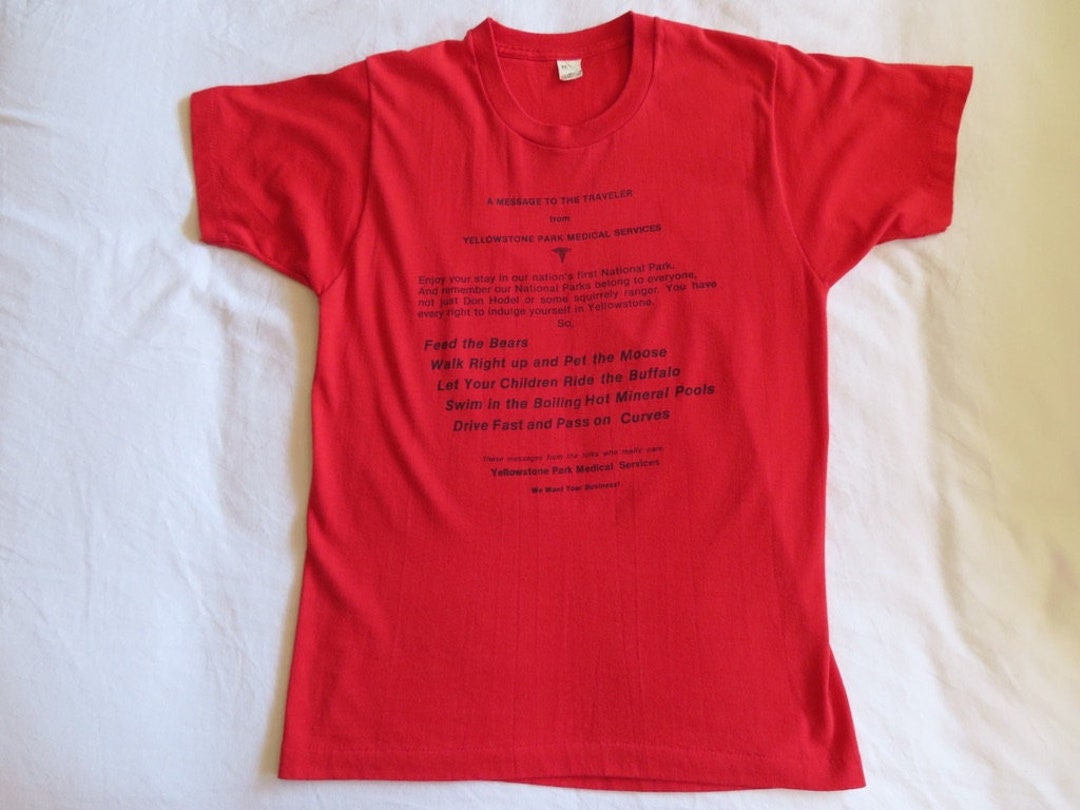 1970s Yellowstone T-shirt Red Novelty Text Print Tee Feed the