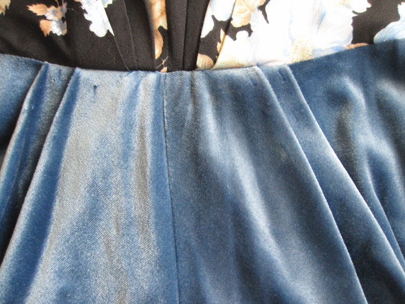 1980s Jumpsuit Black Floral Top Blue Velvet Pants Sleeveless V-Neck size Medium bust 39 waist 28