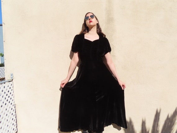 1930s Velvet Dress Black Sweetheart Ruched Bodice… - image 1