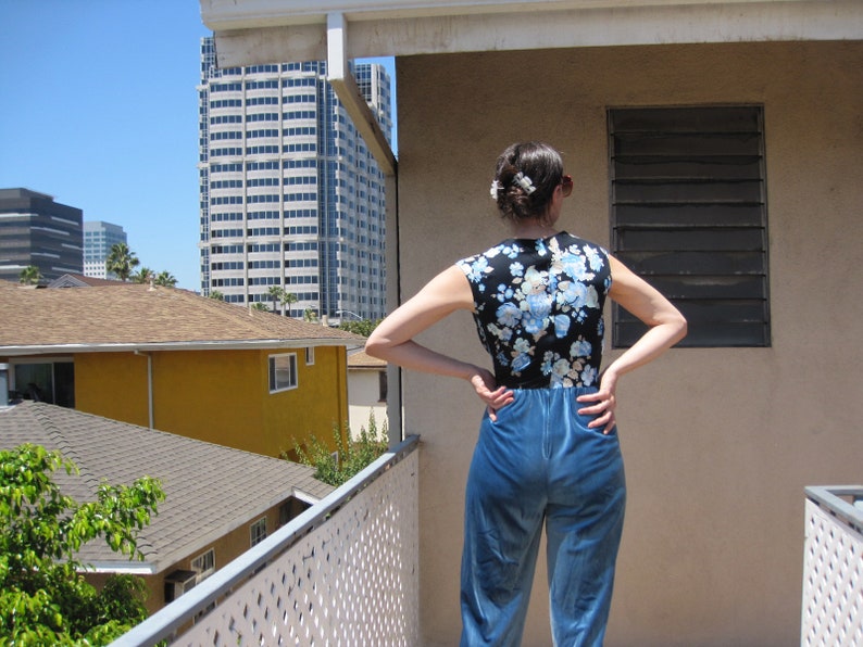 1980s Jumpsuit Black Floral Top Blue Velvet Pants Sleeveless V-Neck size Medium bust 39 waist 28
