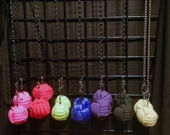 Monkey Fist Auswirkungen Poi - Glow in the Dark und mehr Farbauswahl, Lederschlaufengriffe, einzeln verkauft