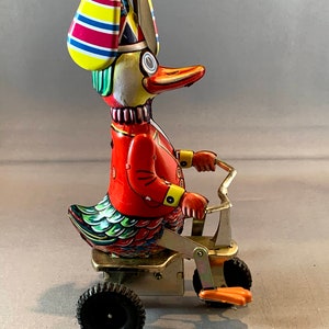 Vintage Reproduction Duck on Bike Working Wind-Up Litho Tin Toy, 8 Tall image 5