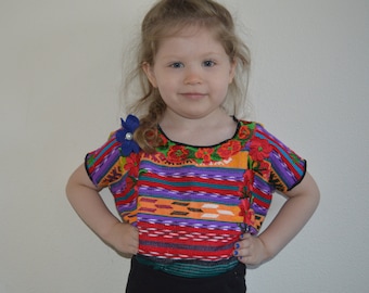 Guatemalan huipil for girl, Toddler girl huipil, little girl Guatemalan huipil, girl Mayan blouse, Small huipil for girl, Vintage huipil