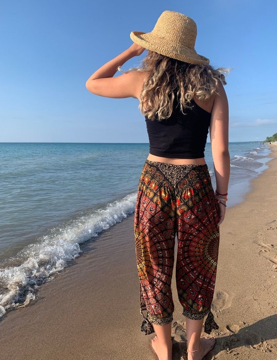 FINAL SALE Womens Capri Pants, Boho Beach Capri, Low Waisted Resort Wear,  Comfy Casual Pants, Cropped Summer Trousers, Loose Vacation Pants -   Hong Kong