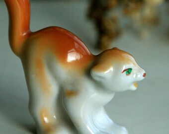 Vintage Porcelain Cat Figurine - Home Decor Polonsky Factory, Ukraine
