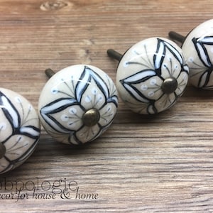 SET OF 2 Cream Grey Black and White Glossy Ceramic Knobs Patterned Drawer Pull Floral Decorative Knob Cabinet Decor image 4
