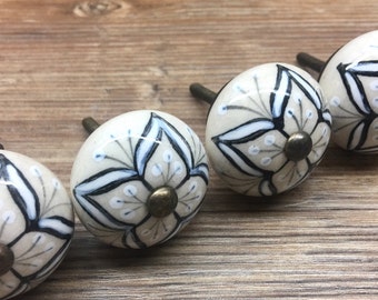 SET OF 6 - Cream Grey Black and White Glossy Ceramic Knobs - Patterned Drawer Pull - Floral Decorative Knob - Cabinet Decor