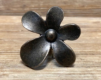 Vintage Inspired Flower Cast Iron Knob - Rustic Metal Drawer Pull - Decorative Knob