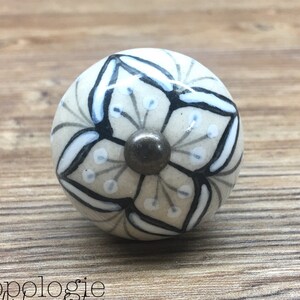 SET OF 2 Cream Grey Black and White Glossy Ceramic Knobs Patterned Drawer Pull Floral Decorative Knob Cabinet Decor image 2