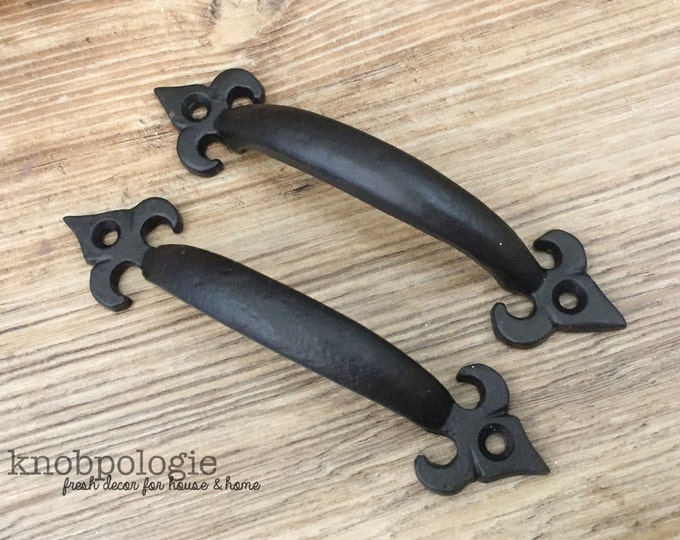 SET OF 2 Medium Black Hammered Metal Drawer Pulls Natural Rustic Black Kitchen Drawer Handle