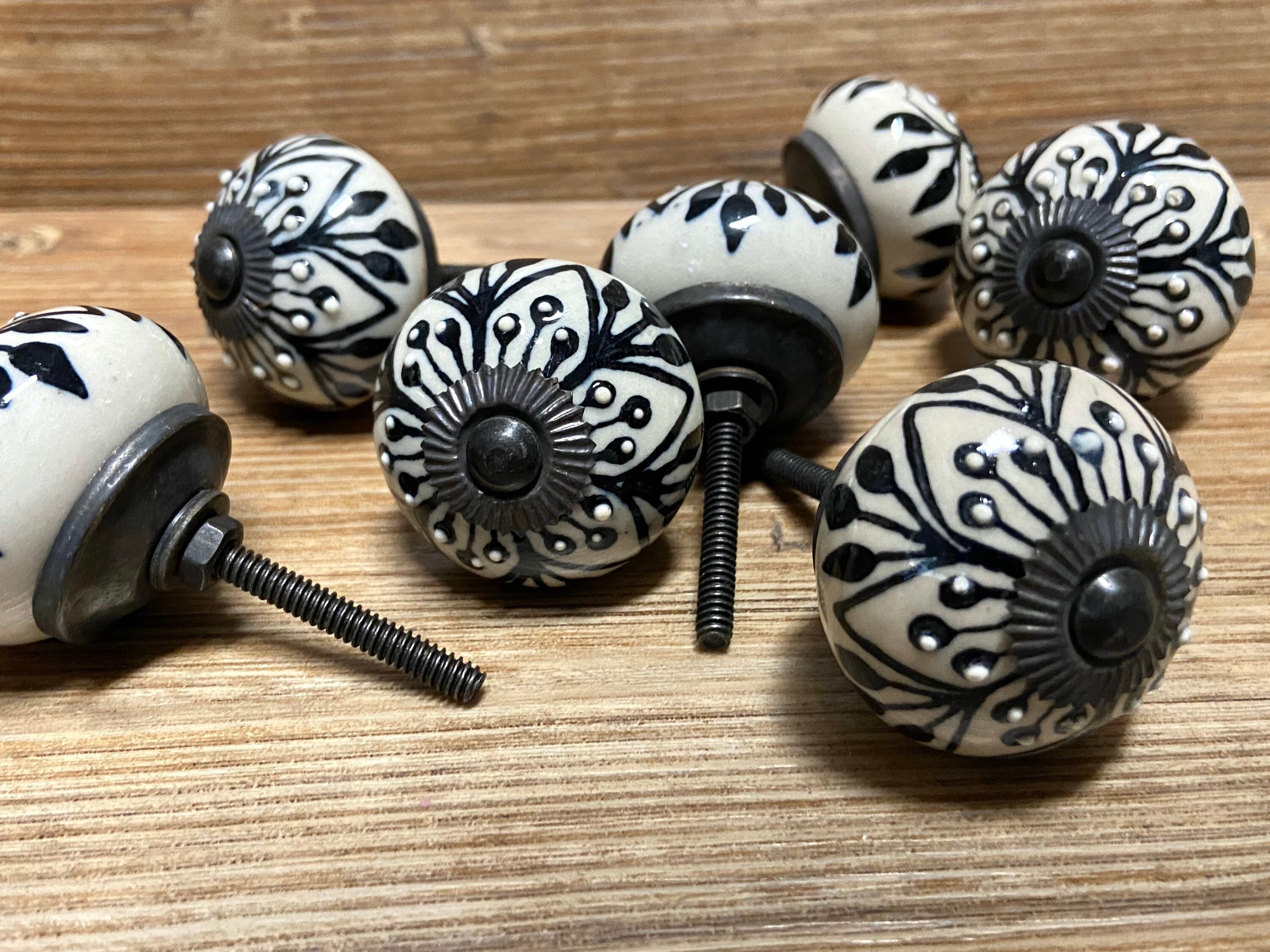 SET of 2 Black and Natural White Floral Knob Black Flower Etsy UK