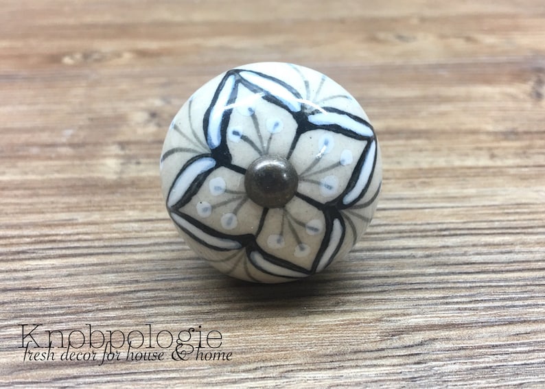 SET OF 2 Cream Grey Black and White Glossy Ceramic Knobs Patterned Drawer Pull Floral Decorative Knob Cabinet Decor image 2