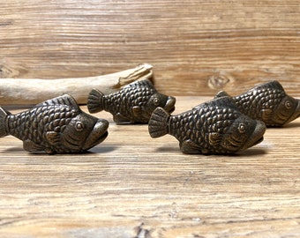 SET OF 4 Bronze Big Lip Fish Knobs - Drawer Pull - Beach Theme - Nautical Nursery decor