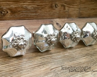 SET OF 4 - 1.75" Mercury Silver Scallop Glass Knob with Pewter Floral Centerpiece  - Modern Drawer Pull - Decorative Knob - Cabinet Decor