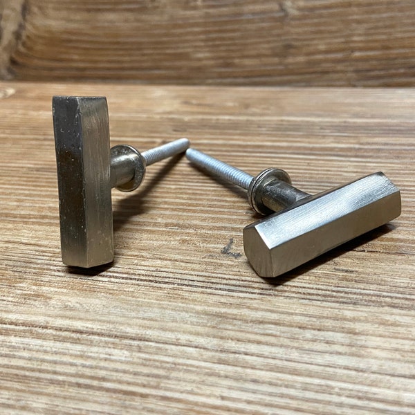 SET of 2 - Distressed Silver Single Screw drawer handle