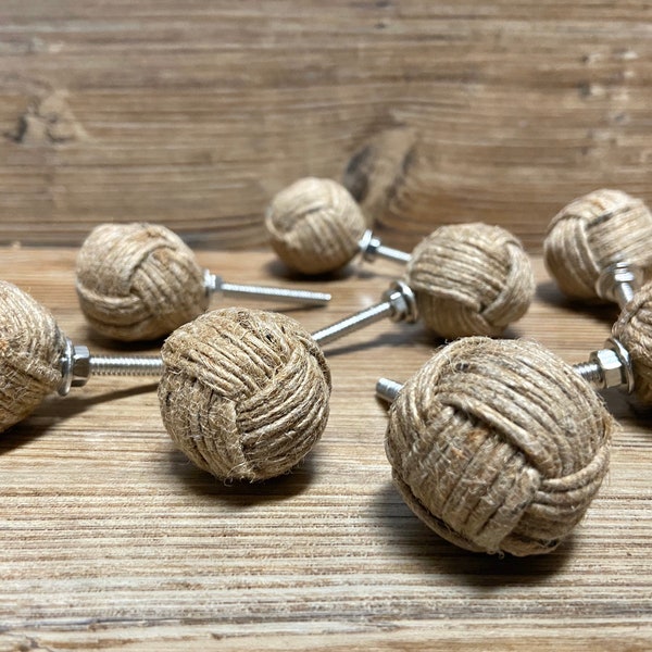SET OF 8 - 1.25 « Jute Rope Wrapped Knobs - Monkey Fist Knobs - Nautical Decor - Tan Burlap Rope - Natural Rustic Kitchen Home Accents