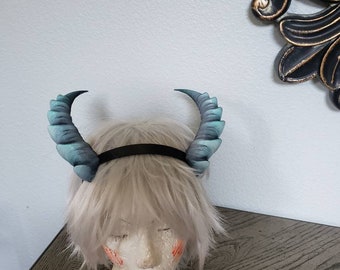 Fantasy Deanerys Dragon inspired 3d printed claw horns on headband Larp  costume addition beast horns  lizzard horns