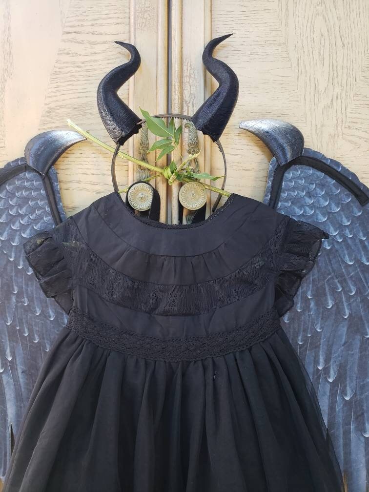 Kind Maleficent Volledig kostuum omvat Horns Black Wings zwarte kraai personeel scepter zwarte jurk kind kostuum meisjes maat 3t 12yo Etsy Belgie