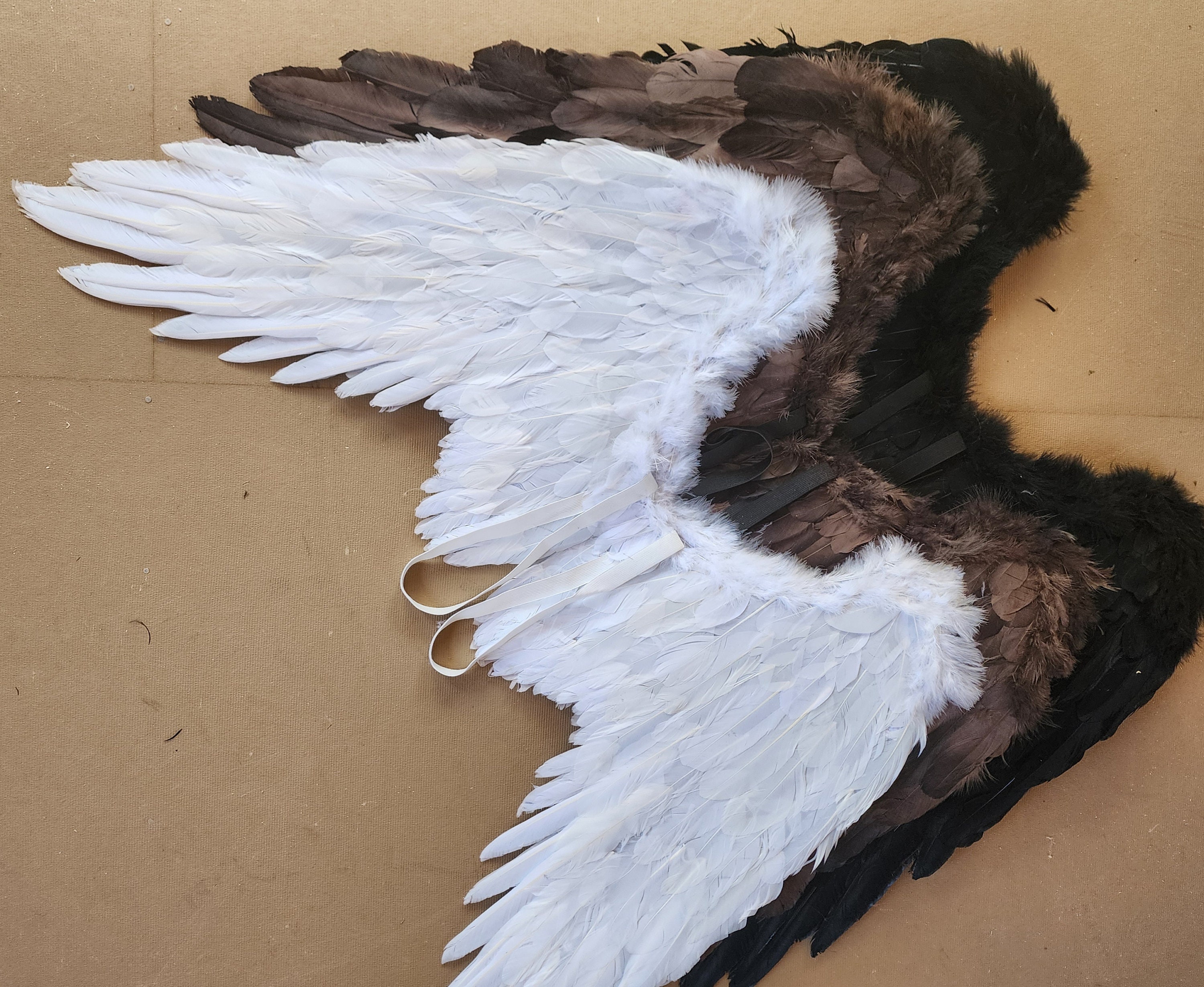 Alas de Maléfica de primera calidad con plumas reales, alas de plumas negras, alas de cuervo, alas de cuervo con garras opcionales, alas de Maléfica para niño/adulto.
