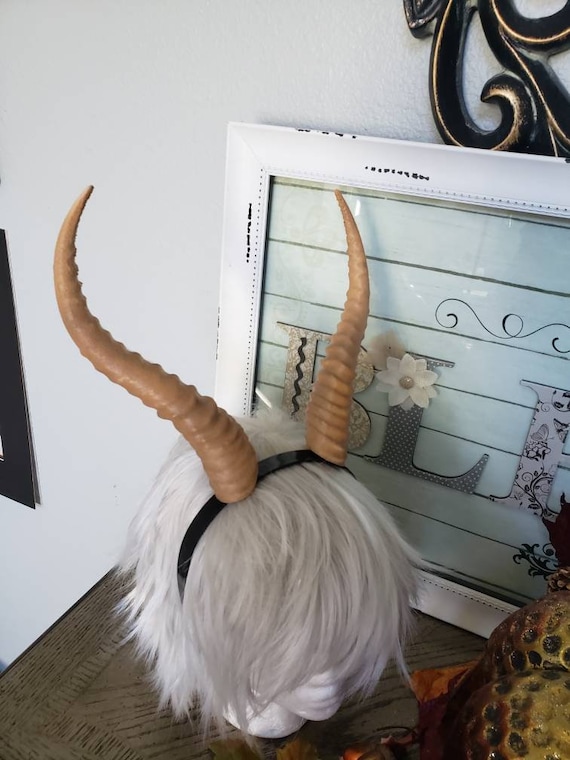 Coiffe Médiévale avec Plume - Accessoire de déguisement - Beret