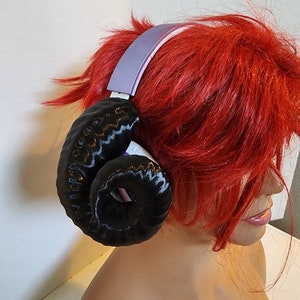 NEW ARRIVAL Jester  RAM horns headband 3D printed cosplay wow swirly  twisted  black or brown tiefling druid horns for headphones