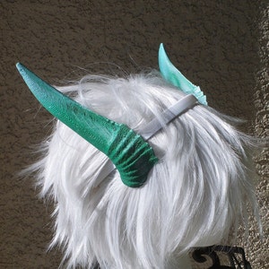 Deanerys Dragon inspired 3d printed horns on headband DIY costume addition dragon ears green lizzard horns