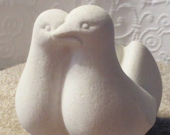 Rara estatua de piedra vintage moderna de mediados de siglo tallada a mano, arte en piedra artesanal de Marbella fabricado en Bélgica.