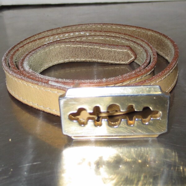 Rare Vintage 1980's Retro Funk Glam Rock Ladies Leather Fashion Belt with Razor Blade Design Belt Buckle - Size Large.  **FREE Shipping**