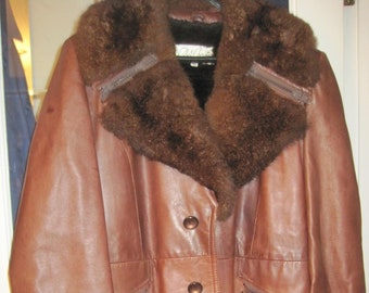 Brand New Rare Vintage 1970's Robert Chernin Long Leather Genuine Fur Collar Coat - Size 42 (Large).  **FREE Shipping**