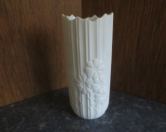 Vintage Mid Century Modern Kaiser White Bisque Porcelain Relief Design Vase Made in West Germany Designed by Manfred Frey. **FREE Shipping**