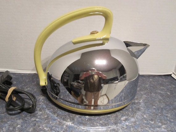 Model K48HH 7703 Electric Kettle Model K48HH 7703 Electric Kettle