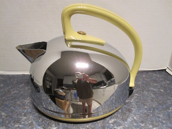 Model K48HH 7703 Electric Kettle Model K48HH 7703 Electric Kettle
