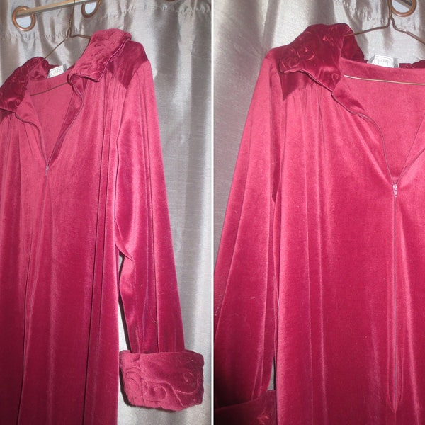 Vintage Mid Century Velour Soft Plush Classic Pullover Half Zip Night Robe Night Gown House Robe by Chandio.   **FREE Shipping**