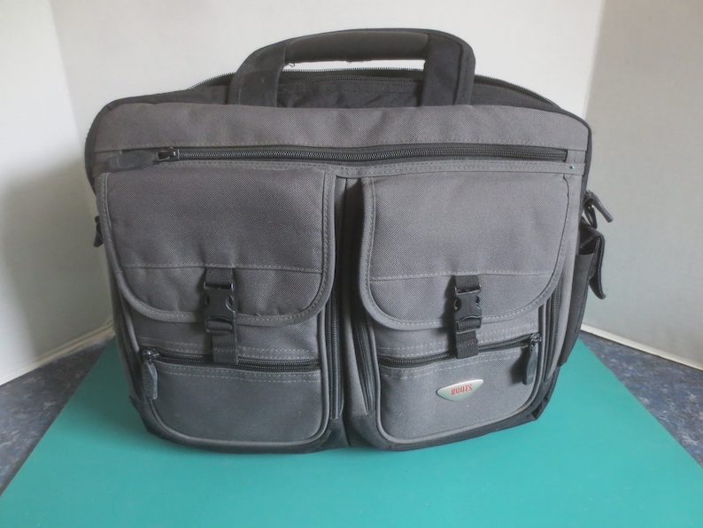 Vintage Brand New Roots Canada 15.6 Notebook Briefcase Laptop Bag with Padded Tablet Pocket. FREE Shipping image 1