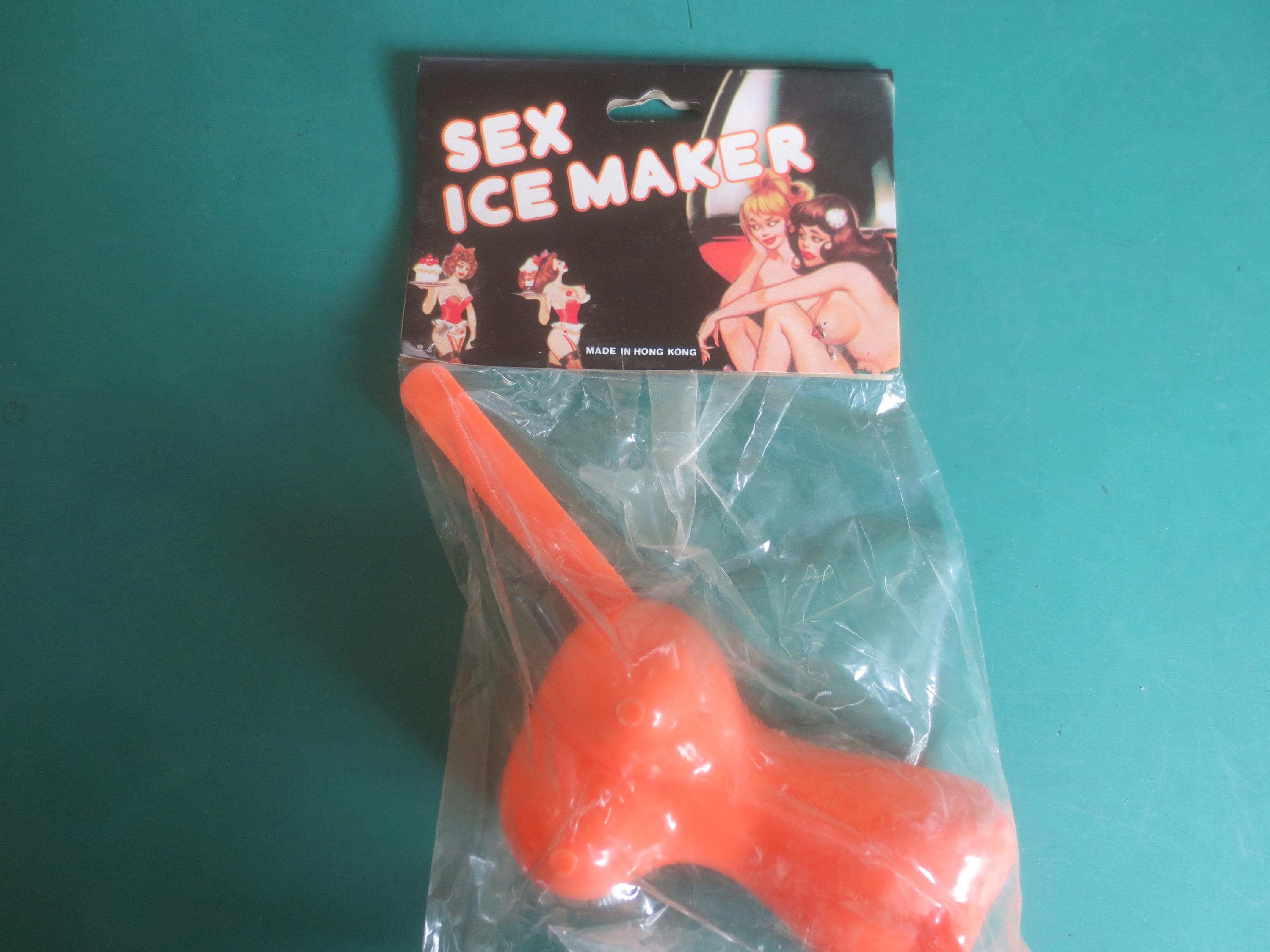 Brand New Sealed Fun Hilarious Adult Humor Gag Novelty Item Sex Ice Maker  Made in Hong Kong
