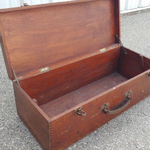 Rare Vintage War Era Wooden Rustic Old World Primitive Foot Locker Storage Chest Trunk.  **FREE Shipping**