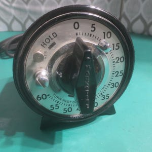 Vintage Mid Century Mark Time Analog Photography Dark Room Electric Timer.  **FREE Shipping**
