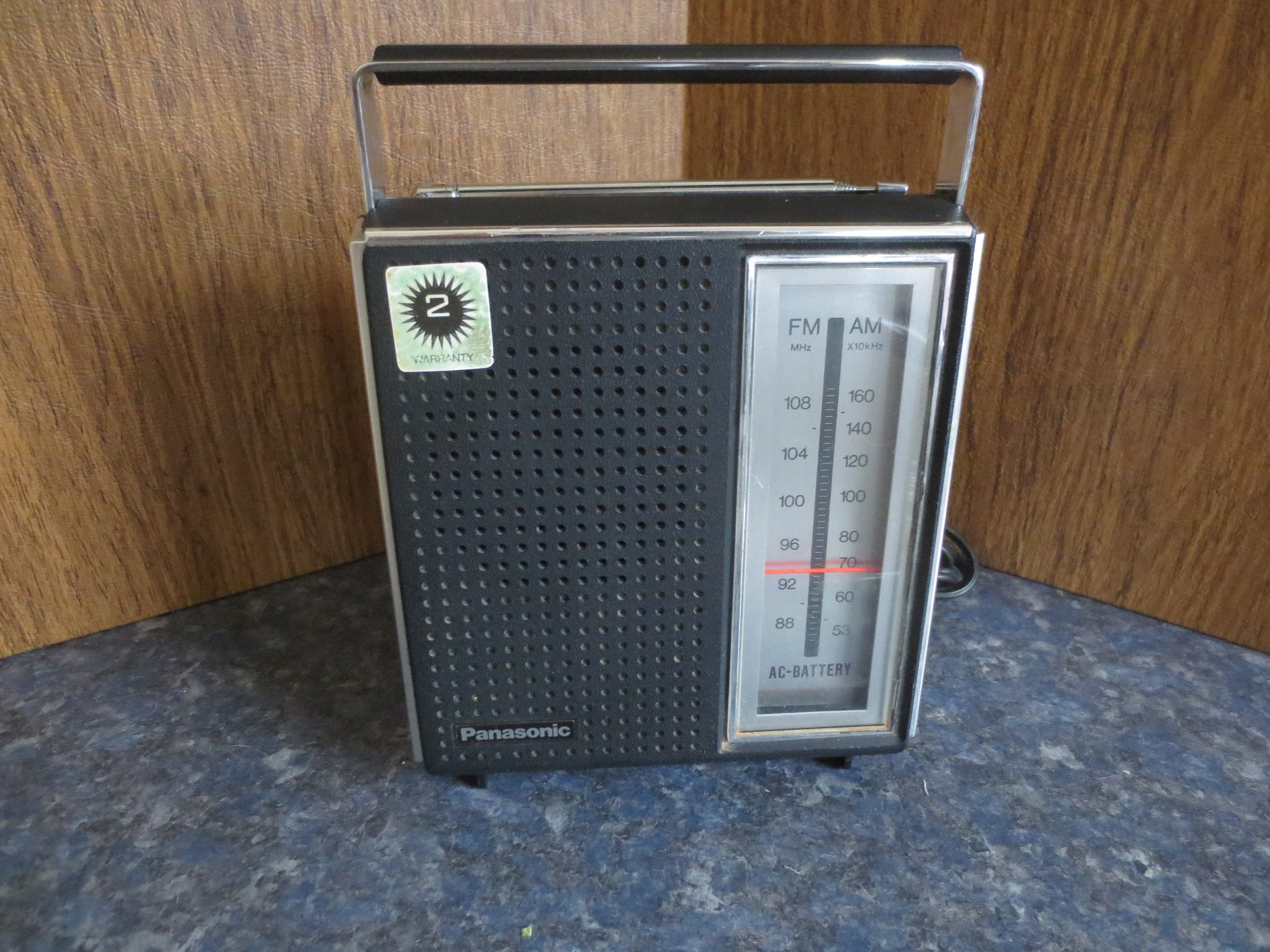 Panasonic - リオン Vintage 1973 Old School Retro Panasonic AM/FM Portable