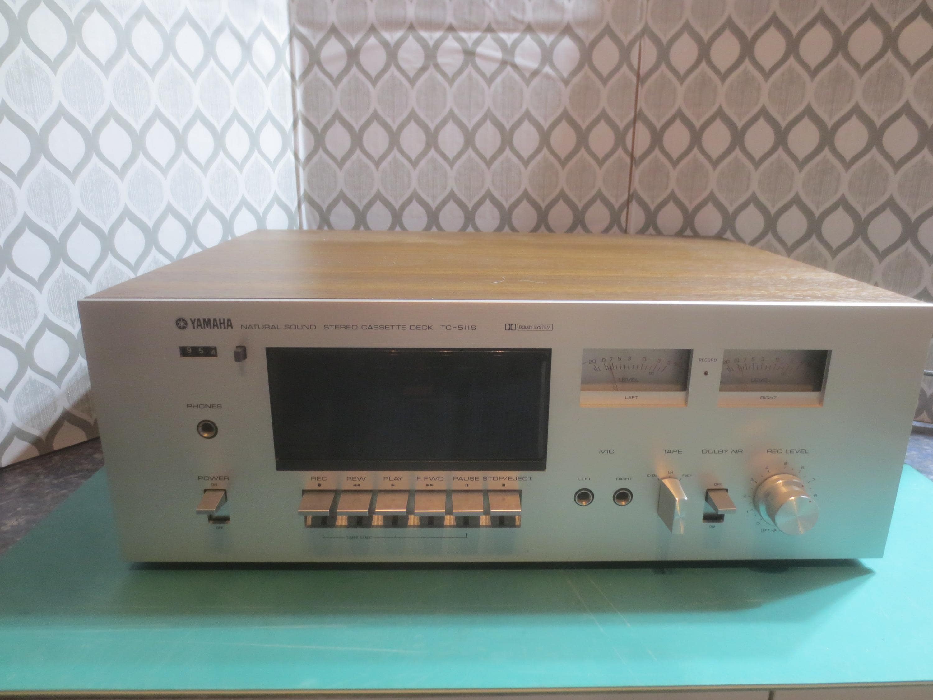 Vintage Mid Century Modern Era Old School Retro 1976 Yamaha Tc