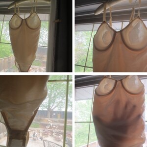 Van Elle Lingerie 1 Piece Adjustable Sexy Semi-Sheer Sheen Lingerie Body Suit - Size 36B.   **FREE Shipping**