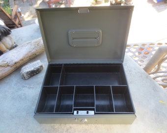 Vintage 1970's Gray Metal Personal Cash Box w/ Coin Bill Tray and Front Slant Angled Door Lid and Handle Made in Canada.  **FREE Shipping**