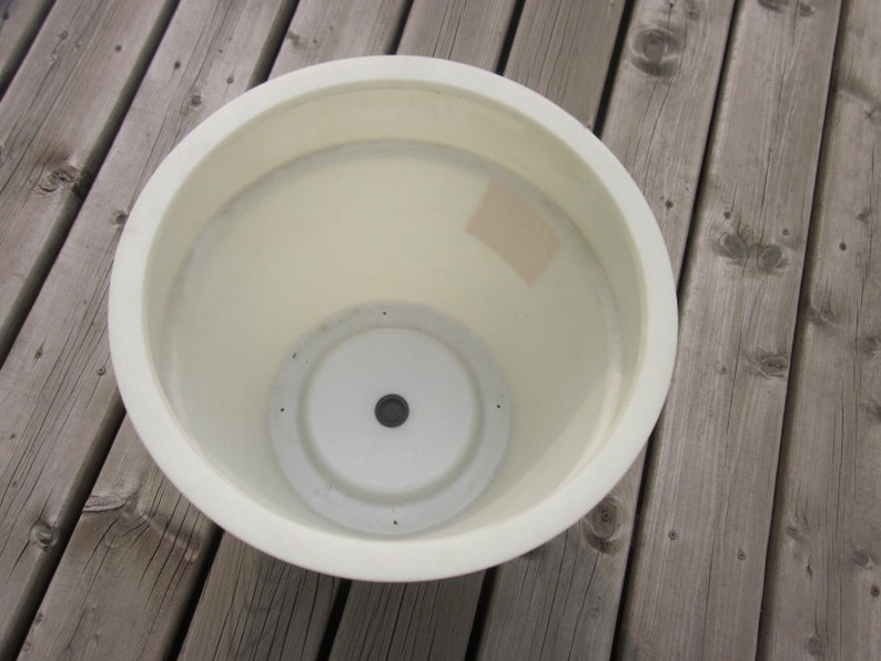 Large Rare Vintage 1970/'s Plastic Planter by Preston Mfg of Canada Originally Sold Through Woolco with Original Stickers **FREE Shipping**