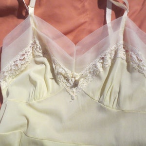 Rare 1970's Vintage Nylon and Acetate Guaranteed Not To Run Pastel Lemon Color Lingerie Negligee Nightgown - Size 32.
