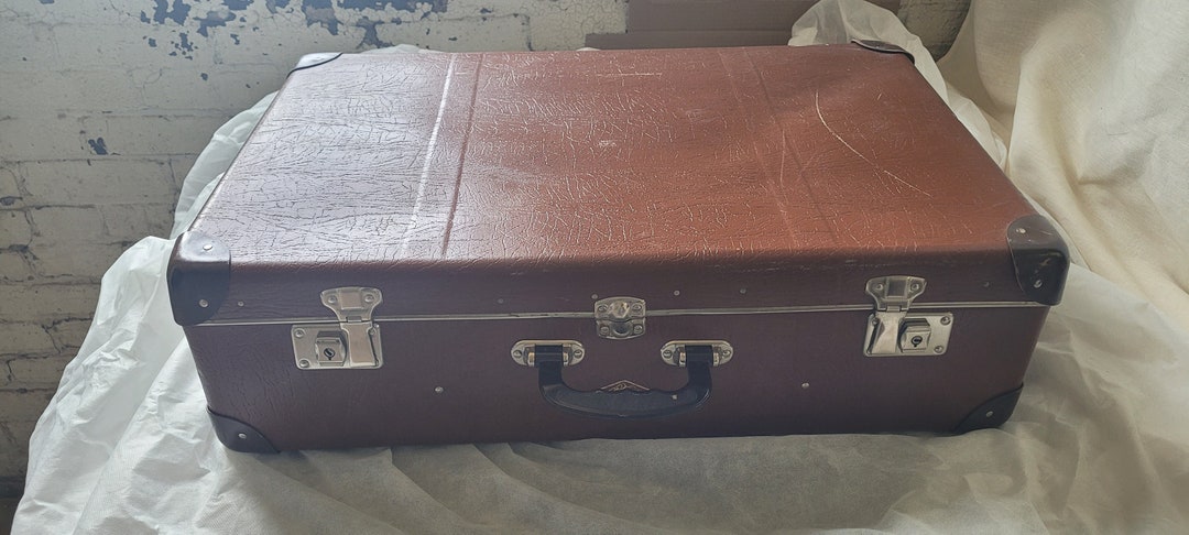 トランク　ビンテージ Awesome broken trunk makeover! - YouTube